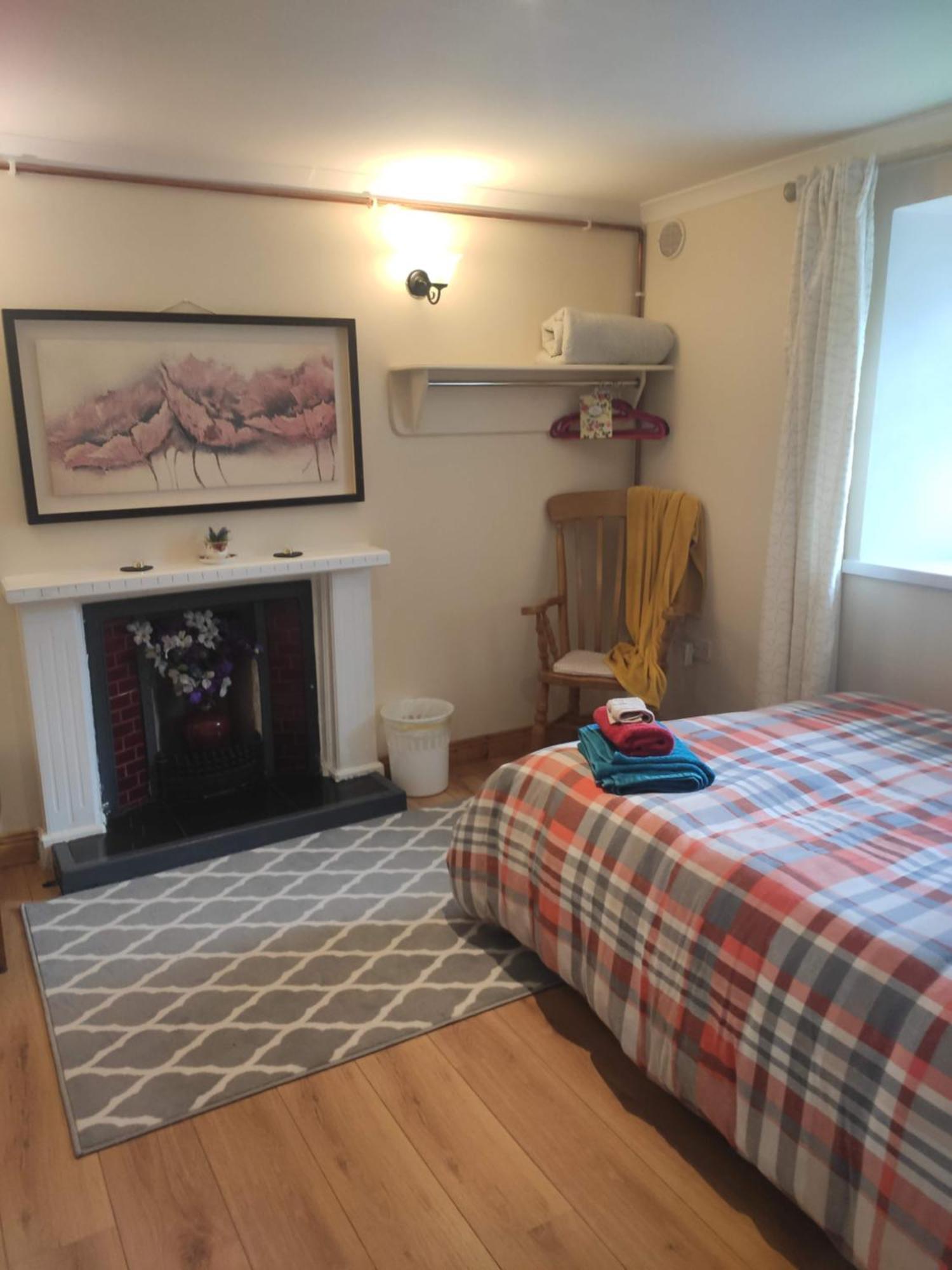Bernie'S Place Castlebar Εξωτερικό φωτογραφία
