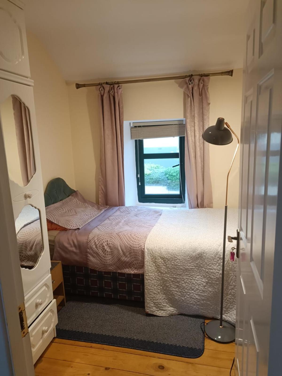 Bernie'S Place Castlebar Δωμάτιο φωτογραφία