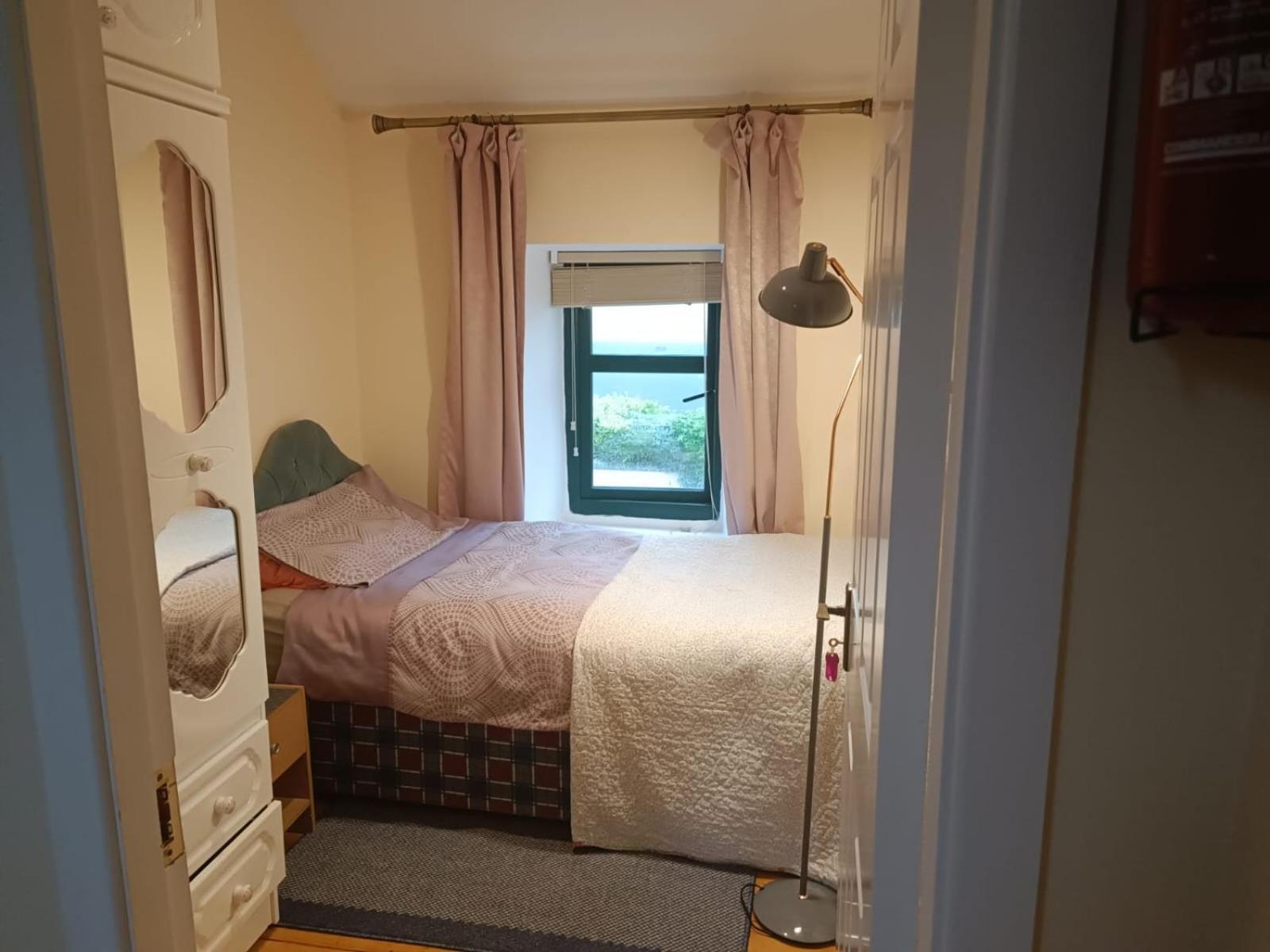 Bernie'S Place Castlebar Δωμάτιο φωτογραφία
