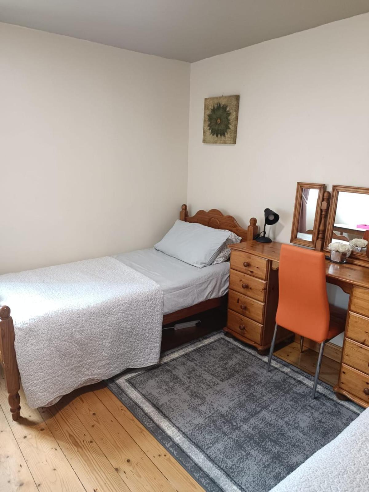 Bernie'S Place Castlebar Εξωτερικό φωτογραφία